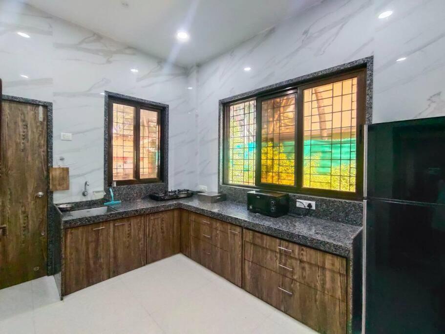 Gk Beach House 5Bhk Pvt Pool Βίλα Βομβάη Εξωτερικό φωτογραφία